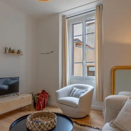 Paloa - Hypercentral Close To Train Station Cozy Apartman *