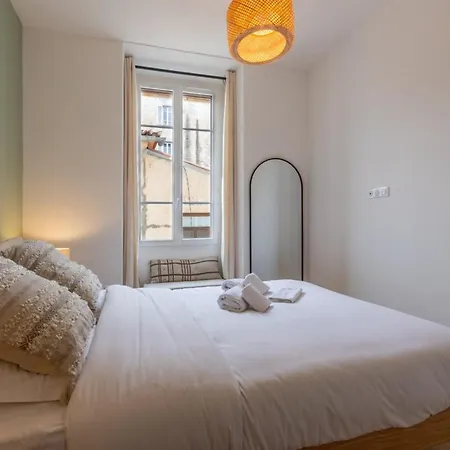 Paloa - Hypercentral Close To Train Station Cozy Apartman *