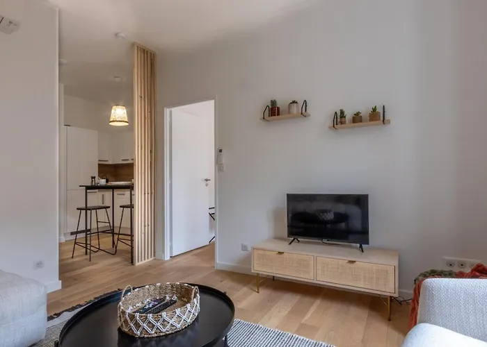 Apartman Paloa - Hypercentral Close To Train Station Cozy