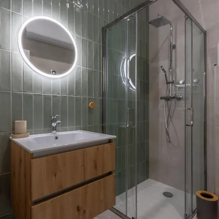 Paloa - Hypercentral Close To Train Station Cozy Apartmán *